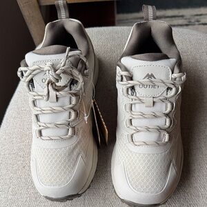 Waterproof Outdoor Hiking Shoes in Light Gray